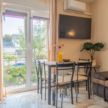 Πανσιόν And Premium Relax Novi Vinodolski